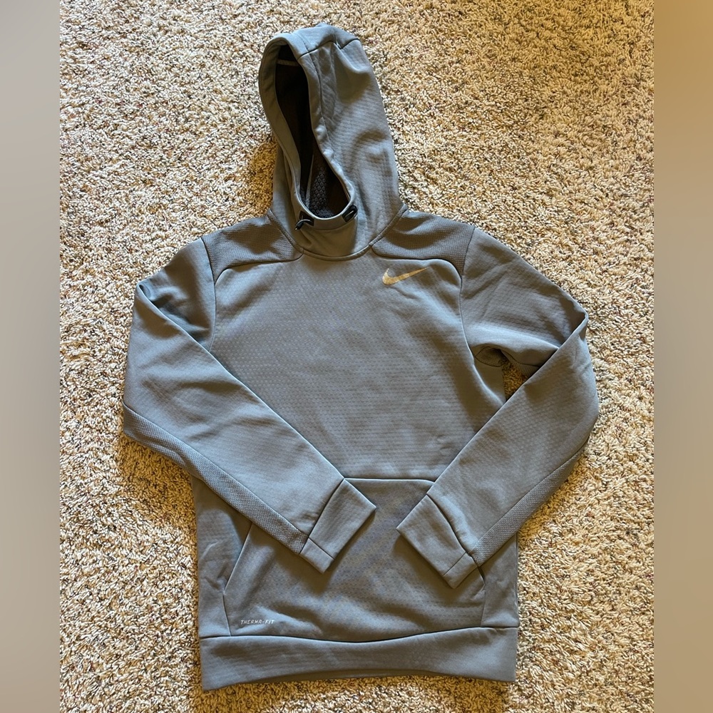 Nike Men’s Therma-Fit Hoodie | Small | Gray